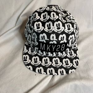 DISNEY COLLECTION BY NEFF MKY 28 MICKEY MOUSE BASEBALL CAP BRAND NEW - TAGS
